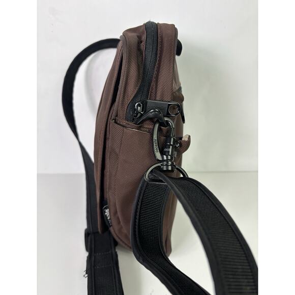 Pacsafe Metrosafe 200 Anti-Theft Travel Shoulder Bag Brown Crossbody PB008 - Picture 4 of 16